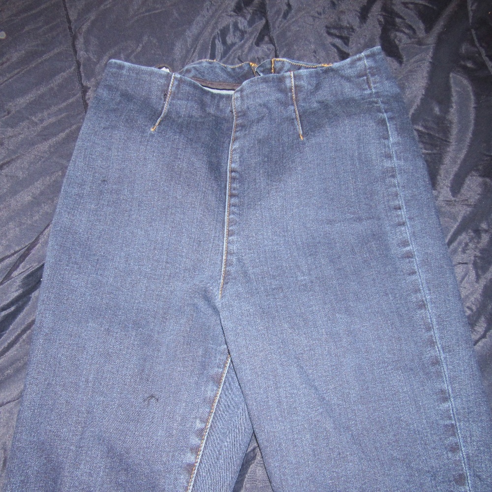 Urban Outfitters High Waisted Size 29 Jeans